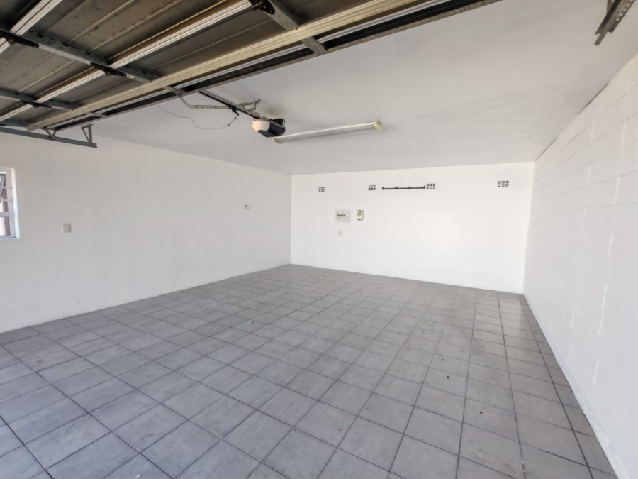 3 Bedroom Property for Sale in Lovemore Heights Estate Eastern Cape